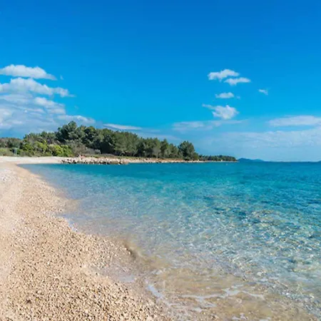 Vamos A La Playa Apartment *
