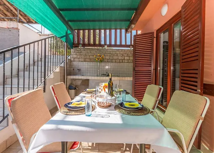 Vamos A La Playa アパート ビオグラード・ナ・モル